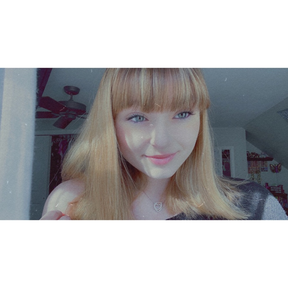 Meet your Posher, Danielle